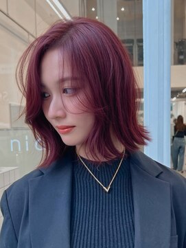 ニトバイアンキシム(nit by ahnkism) 顔まわりレイヤーカットくびれミディアムヘア堀江