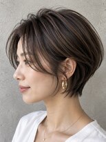 ハクア(HAKUA)&nbsp;小顔見え◎白髪ぼかし丸みショートボブ