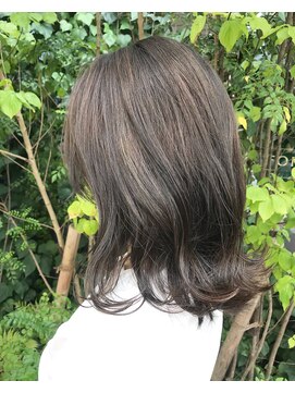ニースヘアギャラリー 上野御徒町店(Neece hair gallery by across) 《Kiko＊おすすめ》秋冬先取りオリーブカラー×ハイライト