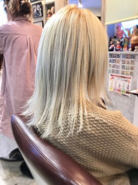 ヘア メイク ココ(hair make coco) ブリーチとムラシャンで造るホワイトカラー★