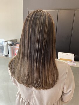 マハロハ(mahaloha) ナチュラルバレイヤージュカラー