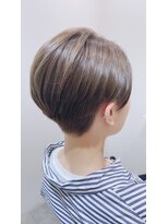リリ(RiRi)&nbsp;刈り上げショート
