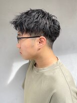 ヒトワ(hitowa)&nbsp;ツイストパーマ/メンズパーマ/刈り上げ/メンズカット