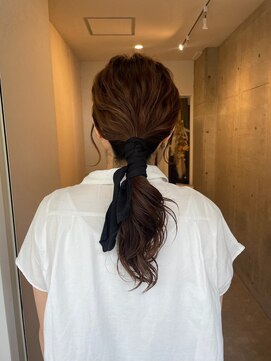 ロッカ(ROCCA) ゆるっとねじり紐アレンジ