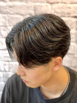 銀座マツナガ 新宿野村ビル店 色気とセンターパート