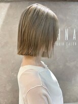 トルネード(TORNADO)&nbsp;オリーブグレージュ 切りっぱなしボブ 外ハネボブM0904