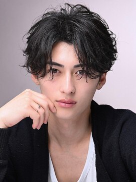 リップス 池袋(LIPPS) ツーブロックシャープフェザー「センターパート」