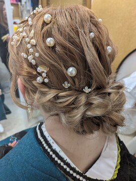 トリコ(ToricO) まとめ髪スタイル