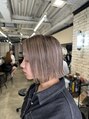 スティーロ 渋谷(Steelo) 切りっぱなしボブにハイライトを混ぜた海外風スタイル