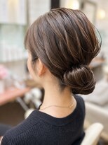 ヘアーメイク ツインズ(Hair Make TWINS)&nbsp;上品で大人可愛いシニヨンアレンジ