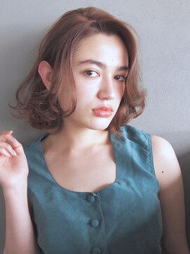 コス(kos) 『nanuk*UEKI』透け感&ツヤ感ラベンダーアッシュ