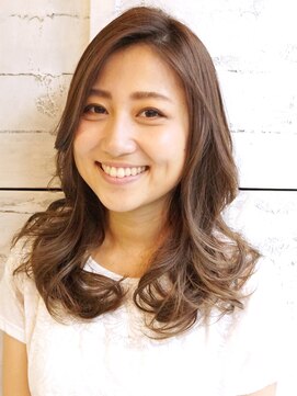 リス 恵比寿(Liss) 外国人風アッシュグラデーション【Liss】