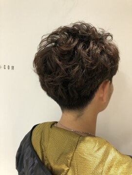 コム(com by neolive) ツーブロックマッシュカール