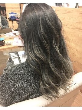 ファースト 長町店(first) 【first長町】グレイッシュグラデーションカラー（佐々木俊介）