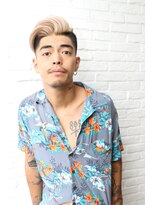 グルーマーズトウキョウ(GROOMER/S TOKYO)&nbsp;ハイトーンフェードスタイル  【 バーバー ブリーチ カラー 】