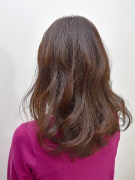 ヘアスタジオヘーフリヒ(HAIR STUDIO HoFLICH) 【フワロン】