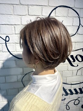 アンバーロイス 綱島(umber royce) ブロンドベージュ+ショートボブ