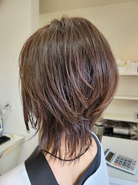 ヴァニラ(Vanilla) 女性らしいウルフヘアー