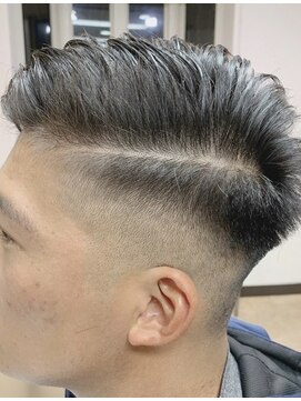 ボルン(BOLEN) フェードカット