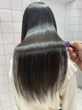 ロンドルーチェ 心斎橋(Lond luce) ダークアッシュ/ミディアムレイヤーカット［髪質改善/縮毛矯正］