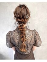 編みおろしアレンジ　上品　結婚式　二次会　ヘアセット