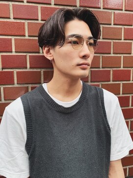 リット×ベリエ(Lit.×belier) センターパートニュアンスパーマ毛流れパーマセンター分け韓国風