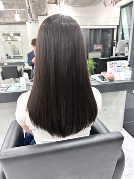 エンディアリング 東銀座(Endearing) 黒髪/グレーベージュ/レイヤーロング/前髪パーマ/銀座/東銀座