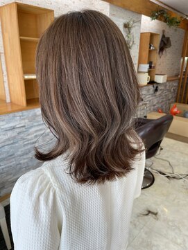 レフアヘアーガーデン(Lehua Hair Garden) くびれヘア×アッシュベージュカラー