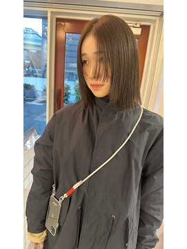 シイ(SIE) ブリーチなしダブルカラーでオリーブベージュ