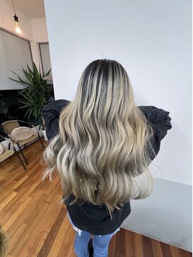 スキル 水戸(SKILL) ニュアンスカラー/ハイトーンカラー/ウェーブ巻き