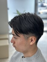 レヴィア(REVIA)&nbsp;メンズカット刈り上げツーブロックセンターパート