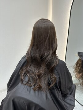 ジーナ 博多筑紫口(Zina) 赤み消しオリーブグレージュ×艶髪透明感カラー！【福田れん】