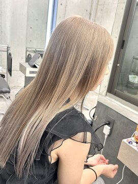 ローレン(Lolen.) ミルクティーグレージュ/ストレートロングヘア