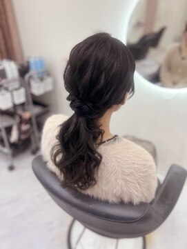 ヘアセットクラン リリー 東梅田店(hair set Clan lily) ローポニー