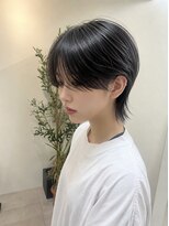 ユニ 江坂(Uni.)&nbsp;ハンサムショートウルフ　中性ウルフ