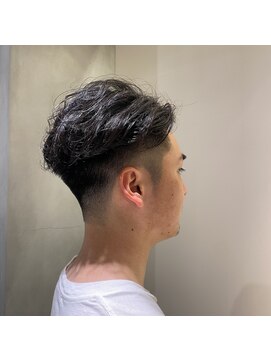 リトグラフ(Lithograph) 刈り上げショート