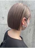 切りっぱなしミニボブ　ミルクティーベージュ
