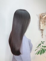 イーラ(era)&nbsp;《era》フェミニンロング　艶ツヤストレート　モテ髪　みわ