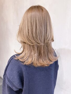 アイティーバイアルバム 藤沢店(IT by ALBUM) ブランドベージュレイヤー_くびれヘアアースカラー_ba370281