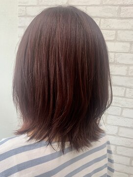 ソマル(so.maru) 外ハネくびれボブ×ピンク