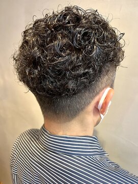 ベジータ(VEGETA) 強めの単発メンズパーマ