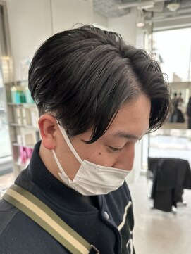 フィフス 天神大名(fifth) センターパートニュアンスパーマ刈り上げツーブロックマッシュ