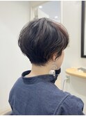 丸みがかわいい◎外国人風癖毛ショート