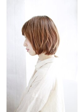 シュシュット(chouchoute) 斜めバングデザインカラーシルキーベージュグレージュカラー/155