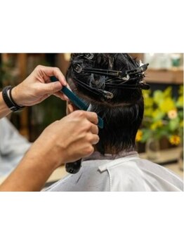 ☆当日予約OK☆幅広い世代の方から支持されるサロン☆再現性の高いスタイルで毎朝のセットも楽にキマる―。