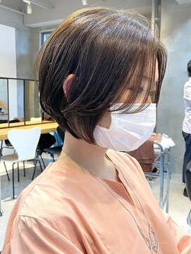 エリマ 武蔵小杉(elima) ショートカットくびれショート前下がりボブベージュカラー40代