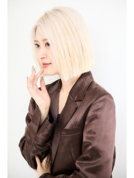 シェノン 赤羽店(CHAINON) 抜きっぱなしハイトーン切りっぱなしボブニュアンスモードヘア