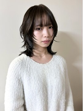 ノラ シブヤ(NORA) ☆ミディアムレイヤーウルフカットハッシュカットシャギーレイヤ