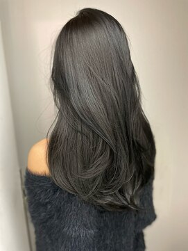 ノーム(NORME) 担当/東泊 ロングレイヤー　×アッシュグレージュカラー/20代30