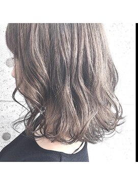 ヘアールームキュー(HAIR ROOM quu+) ワンブリーチでつくる、ミルクティカラー☆